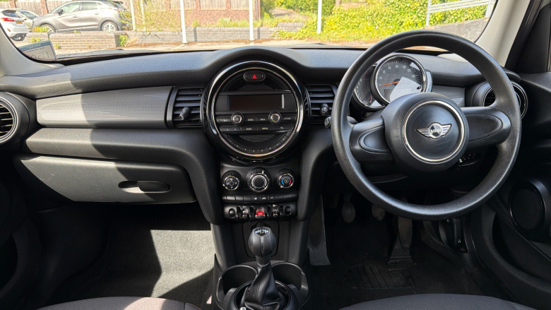 MINI Hatchback 1.5 Cooper 5dr Petrol Hatchback